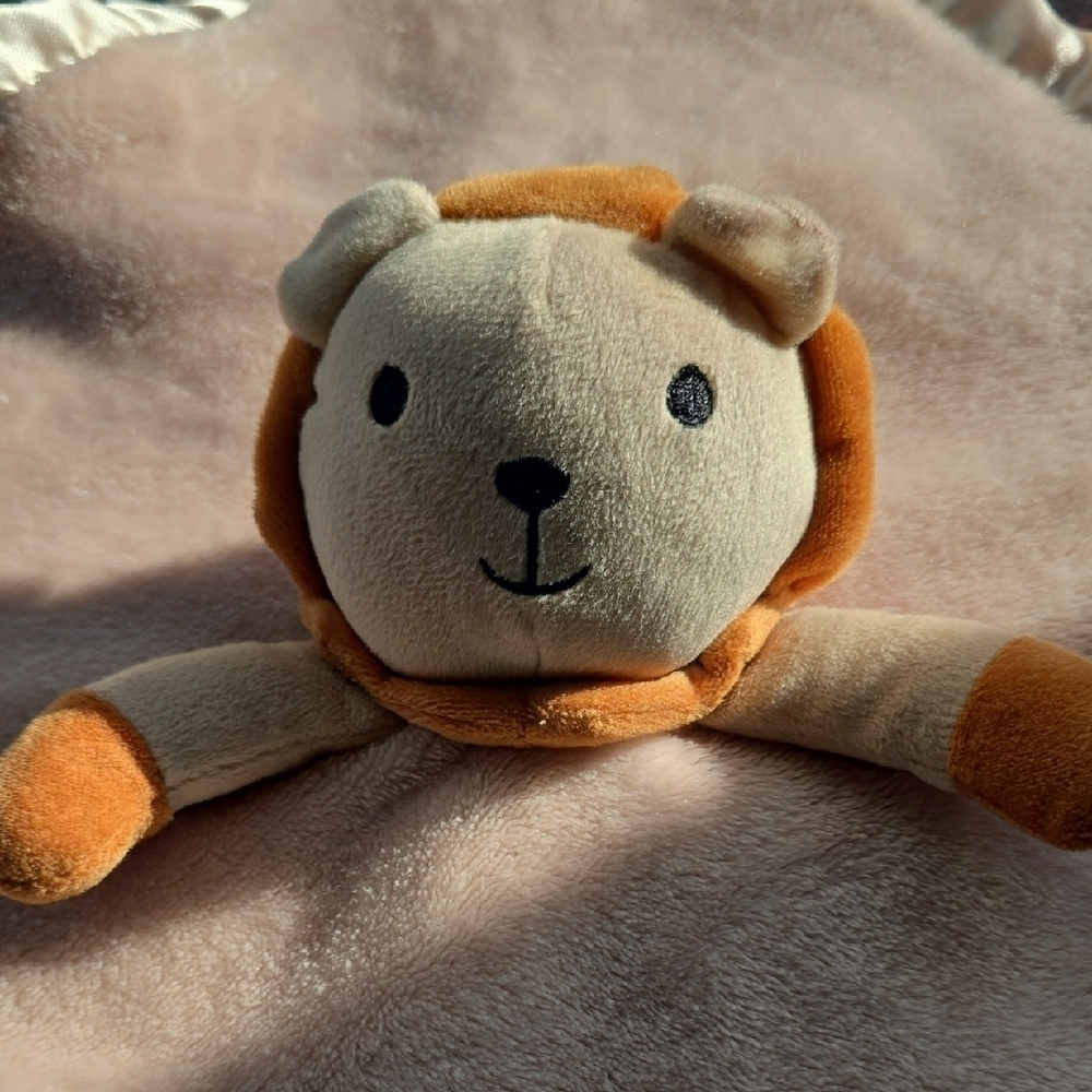 Pro Goleem Lion Baby Security Blanket - Tan Plush Lovie with Satin Trim - Picture 6 of 6